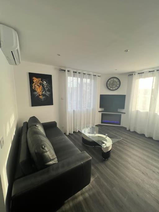 Апартаменти Appart De Luxe Tout Confort Jusqu A 4 Personnes Triel-sur-Seine Екстер'єр фото