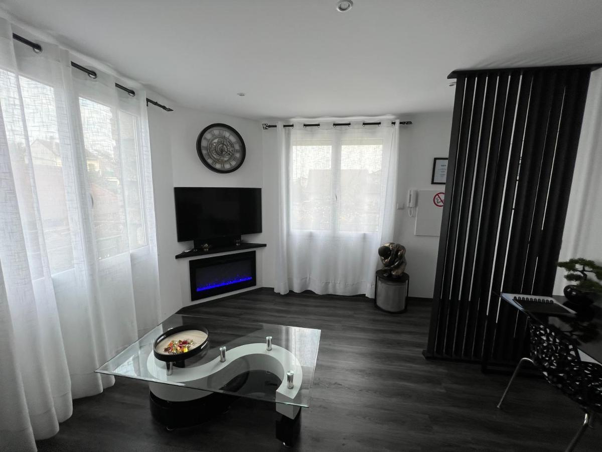 Апартаменти Appart De Luxe Tout Confort Jusqu A 4 Personnes Triel-sur-Seine Екстер'єр фото