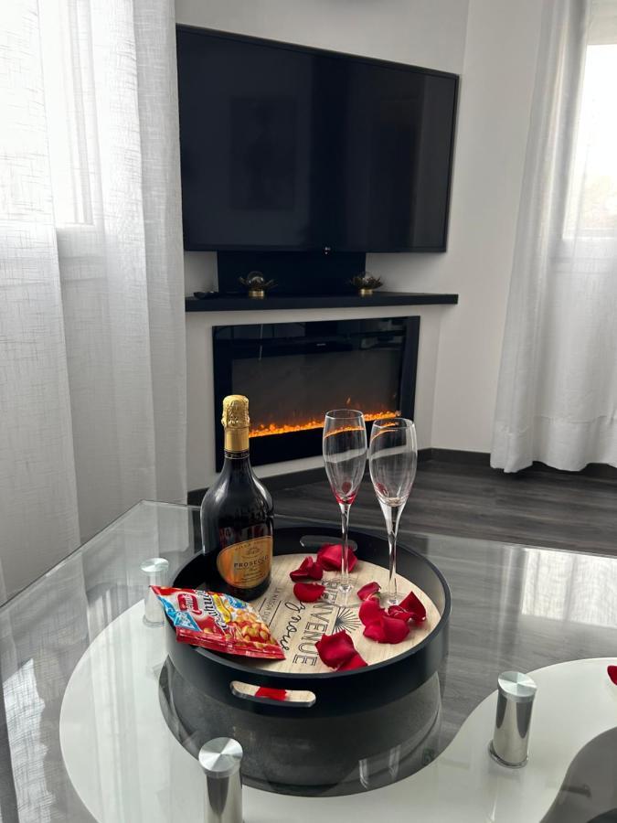 Апартаменти Appart De Luxe Tout Confort Jusqu A 4 Personnes Triel-sur-Seine Екстер'єр фото